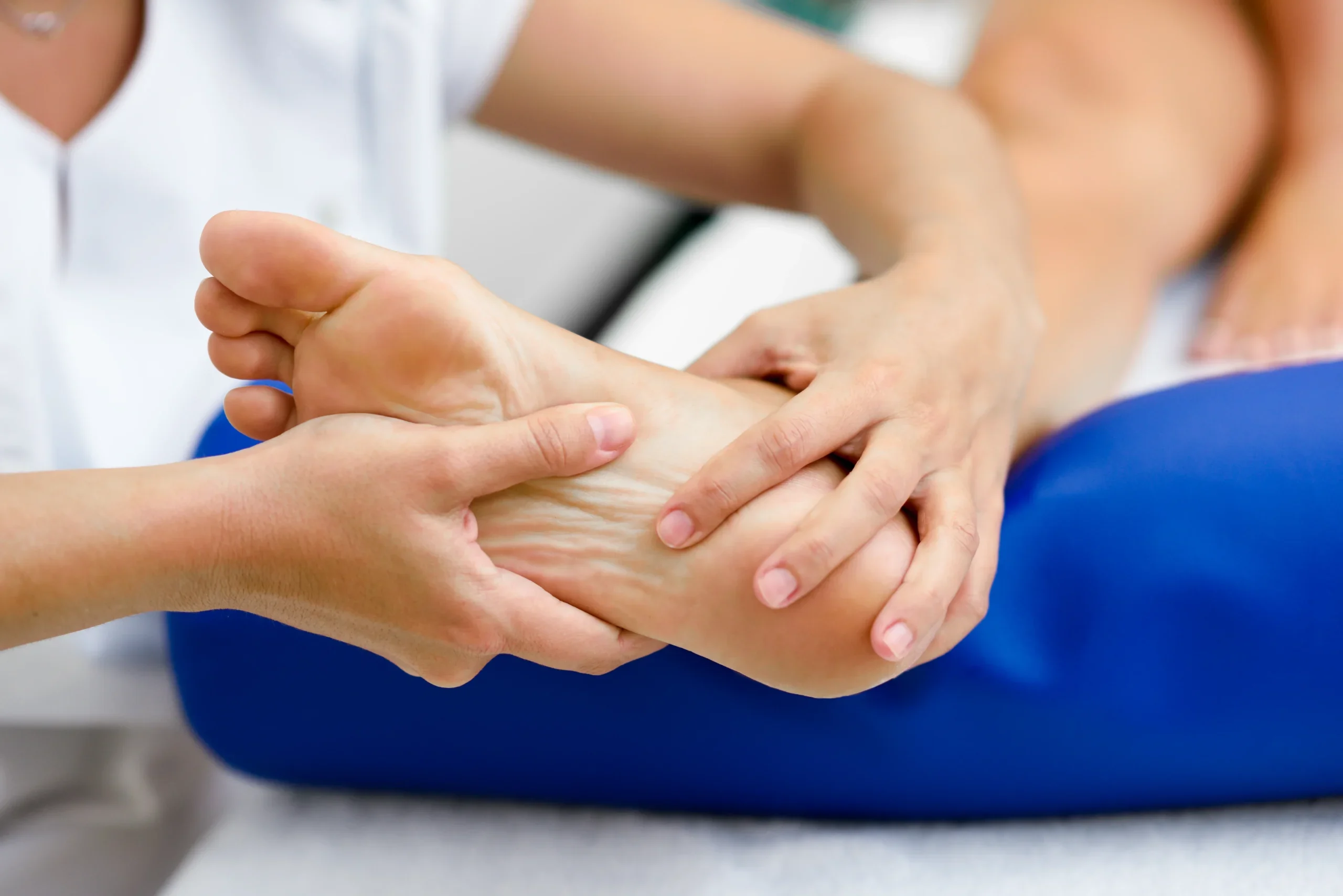 medical-massage-foot-physiotherapy-center